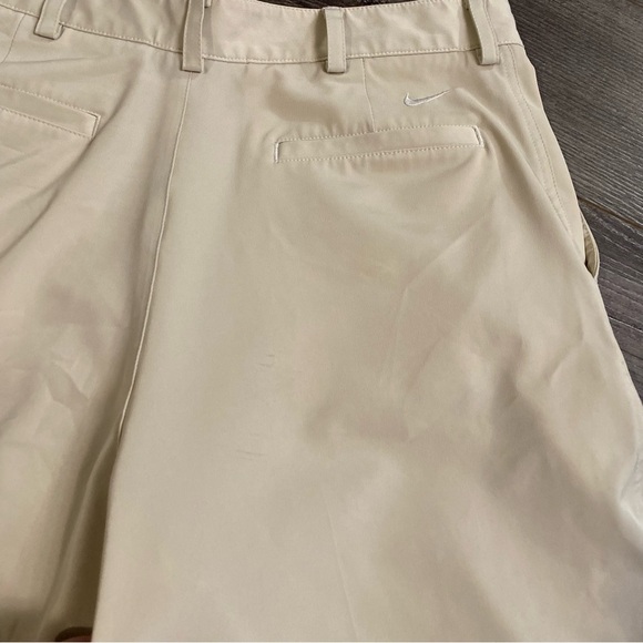 Nike Dri Fit golf shorts chino style size 34 - Picture 10 of 10